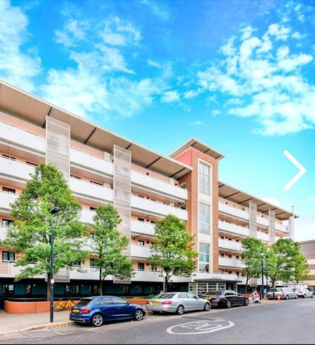 Bright, Nice Interior, Close To The City, 2 Bedroom Apartment Londen Buitenkant foto