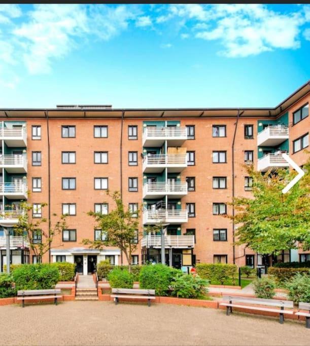 Bright, Nice Interior, Close To The City, 2 Bedroom Apartment Londen Buitenkant foto